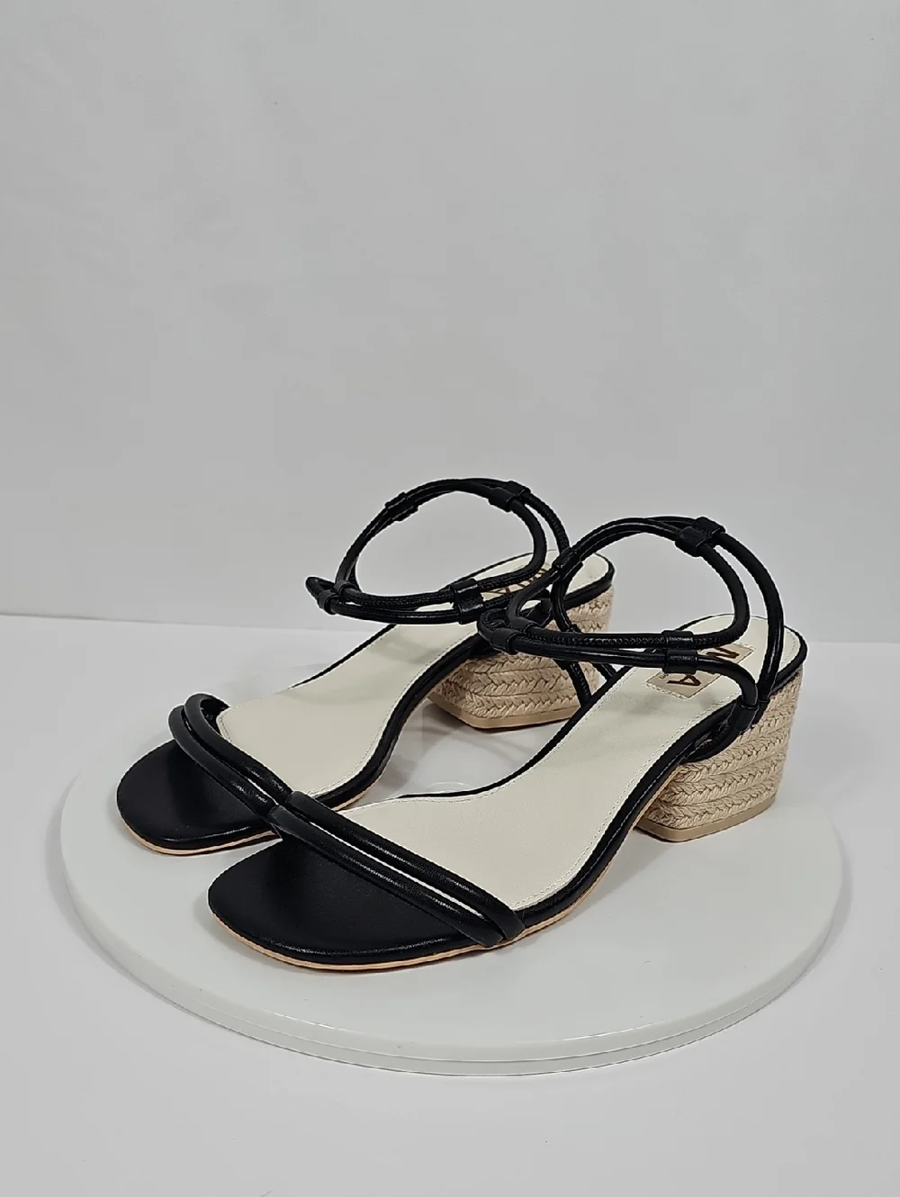 NWOT MIA Ione Strappy Espadrille Block Heels Sandals Black 8.5